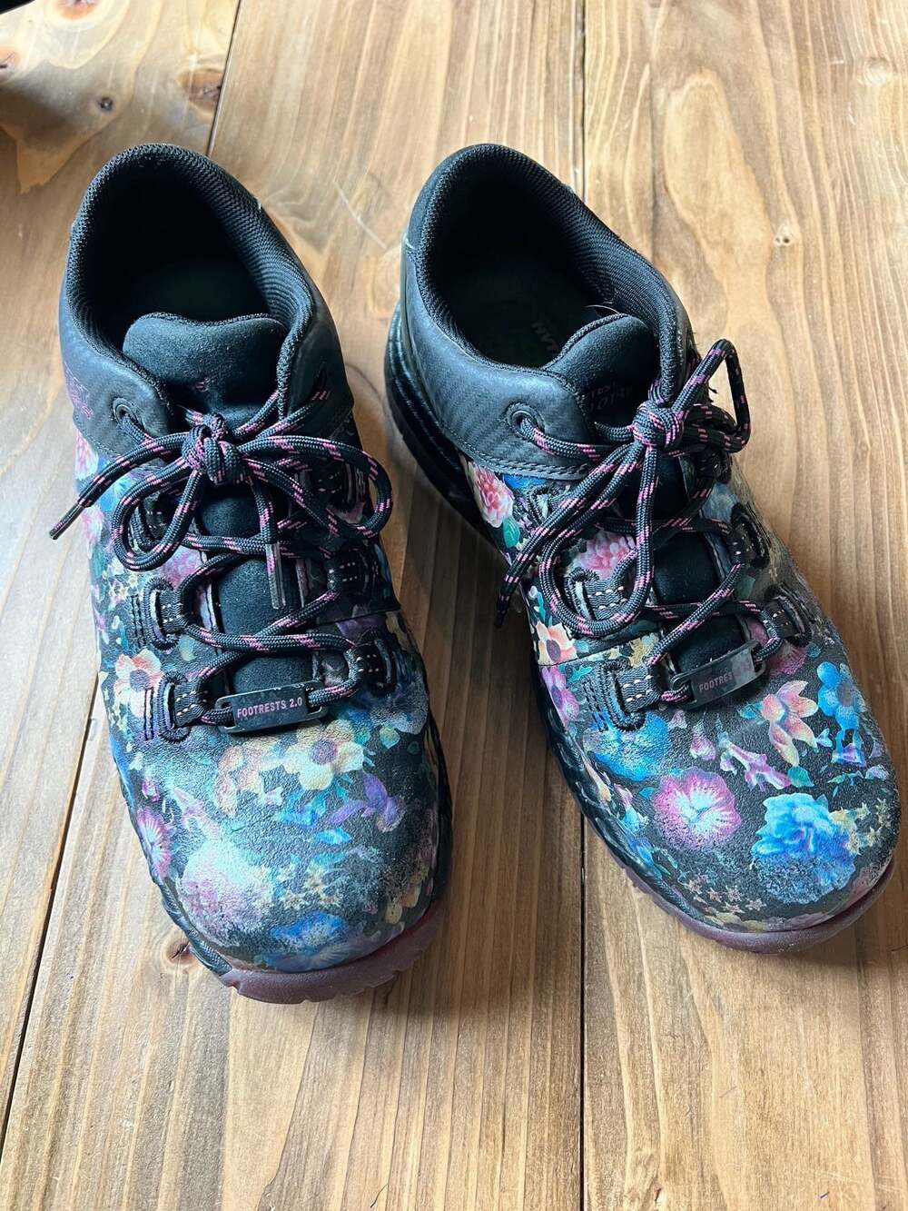 Hytest Footrests 2.0 Floral Print Steel Toe Sneakers size 9